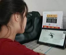 说明: C:\Users\Administrator\Desktop\相片包\黄锦玲学生.jpg